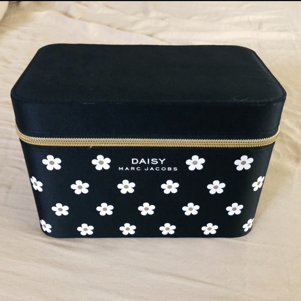 Marc Jacobs Makeup case